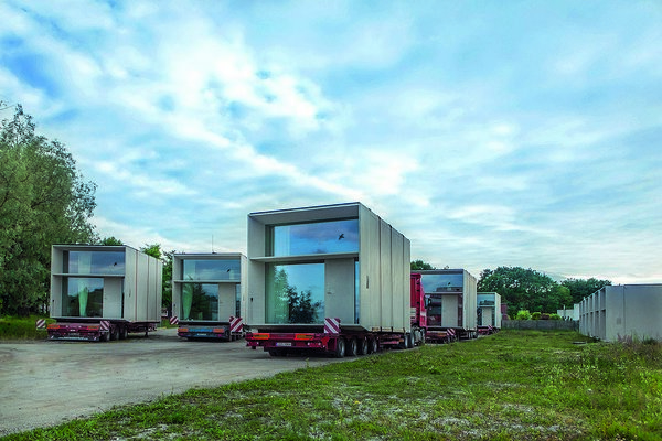 Transport of concrete modular homes - Photo: http://www.kodasema.com Transport of concrete modular homes - Photo: http://www.kodasema.com