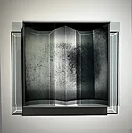 /Hetk III/, Paber, klaas, värvitud vineer, sügavtrükk, klaasi külmtöötlus, CNC-lõige 48 x 48 x 11 cm, 2024