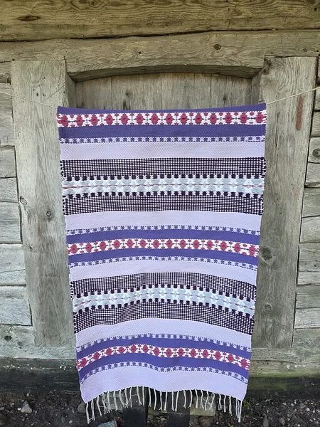 Lilla mustris vaip, mõõdud 74 X 220 cm, hind: 85€