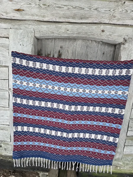 Sinine vaip, sõbakiri 96 X 147 cm, hind: 70 €