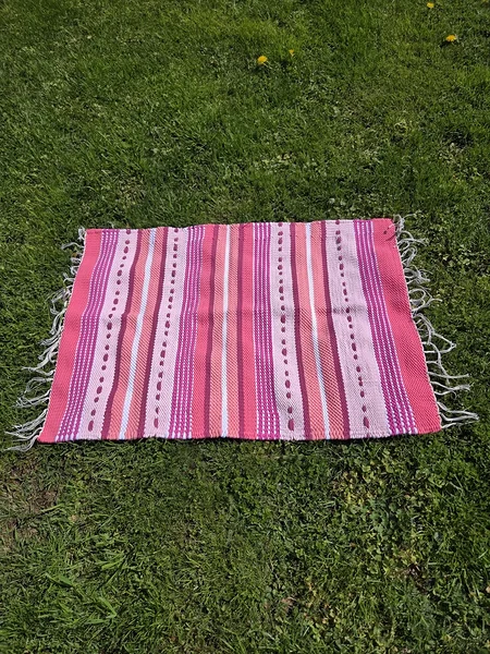 Tellitud väike roosa vaip 70 X 100 cm