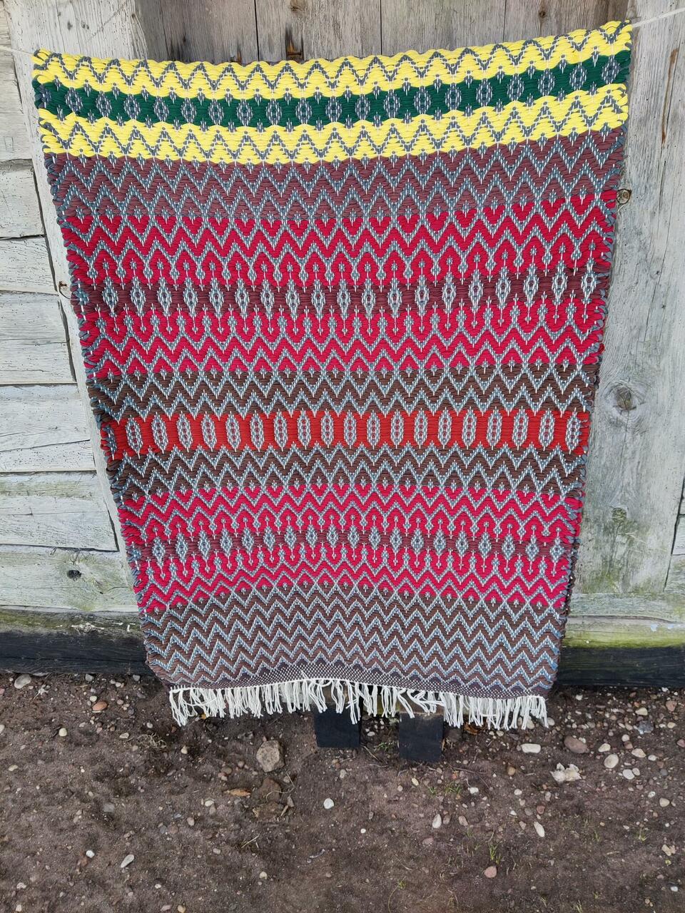 Tellitud vaip pruun -t.punane, sõbakiri, mõõdud: 88 X  258 cm