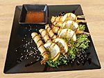 #320 NABASHI TEMPURA / 6 KREVETTI TEMPURAS, UNAGI KASTE, SEESAMISEEMNED, MAGUS TŠILLI KASTE / 6.80€