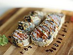 #64 CALIFORNIA TEMPURA / TOORJUUST, KURK, LÕHE, LUMEKRABI, UNAGI KASTE, SEESAMISEEMNED / 10.60€