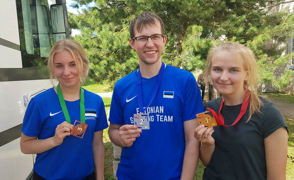 Medalivõitjad Marleen Riisaar, Meelis Kiisk ja Marianne Tavits