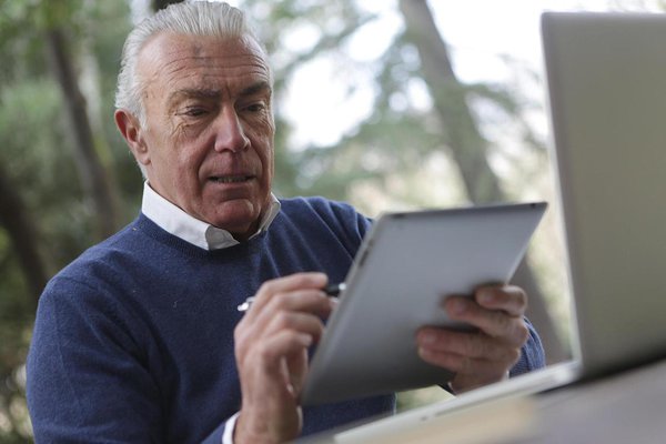 Software can help employees of all ages stay on task with alerts and reminders. Plus, easy scheduling keeps your plans flexible and simple to change. Software can help employees of all ages stay on task with alerts and reminders. Plus, easy scheduling keeps your plans flexible and simple to change.
