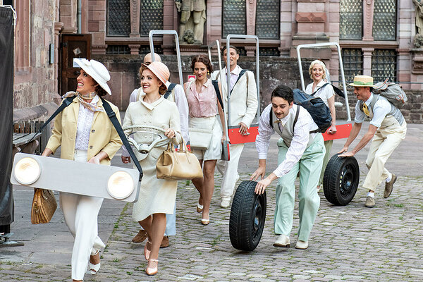 Tanzensemble; Foto Susanne Reichardt