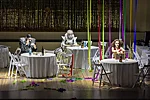 Aris Argiris (Tonio), Jason Lee (Beppe), Marie Smolka (Nedda)