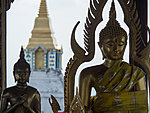 Wat Chaloem Phra Kiat 
