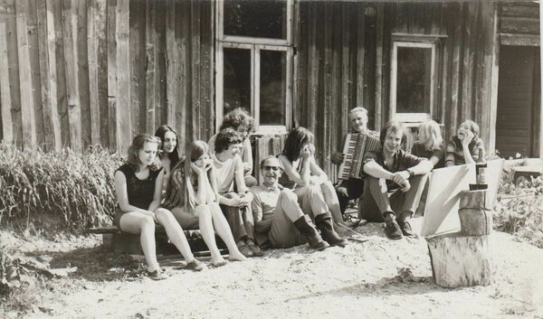 Ralf noorte kolleegidega. Seminar Särghaual 1970.ndate lõpus (Foto: erakogu)