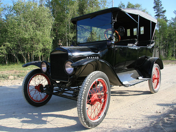 Ford T Touring (1921)