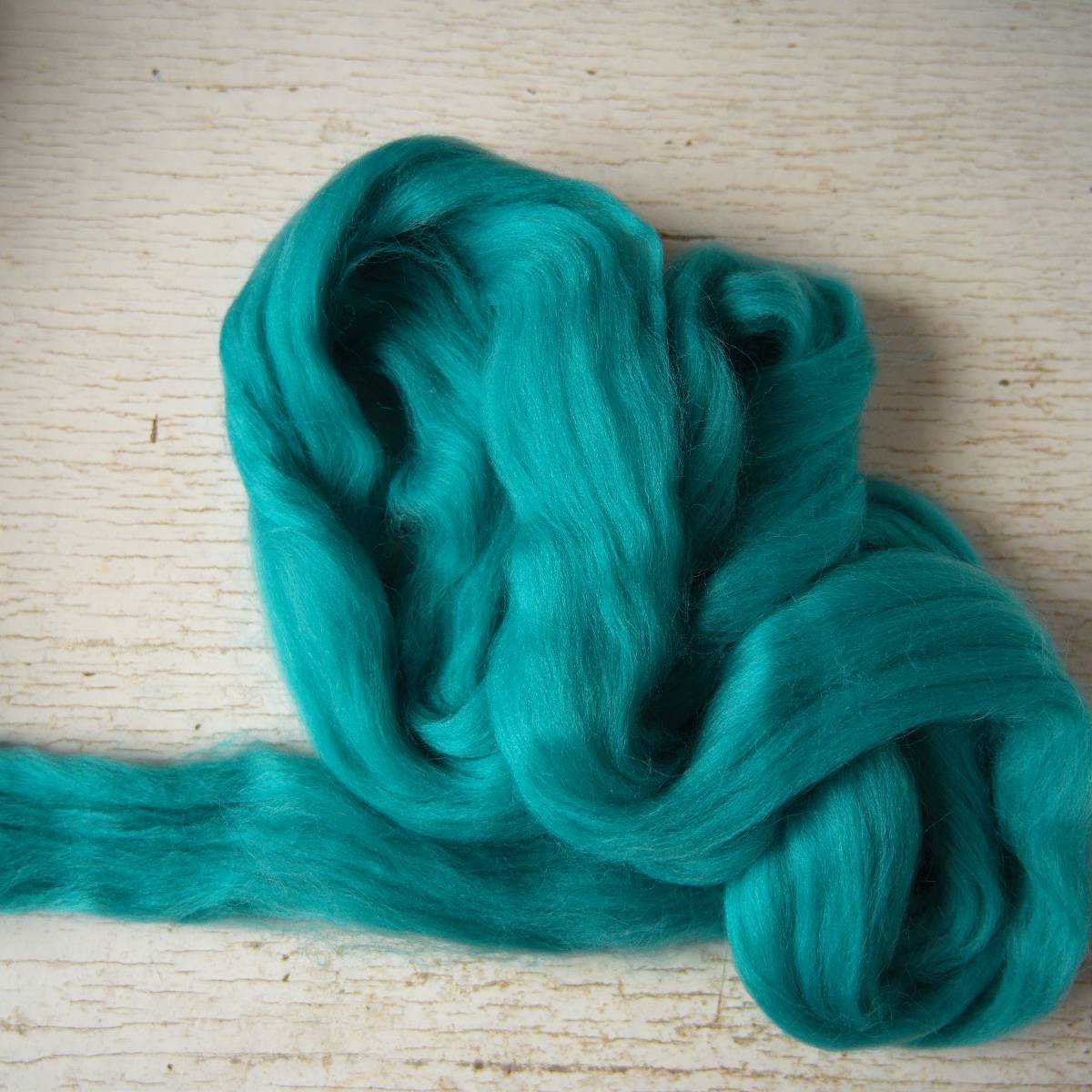 Cerulean turquoise Corriedale top 50 g Cerulean turquoise Corriedale top 50 g