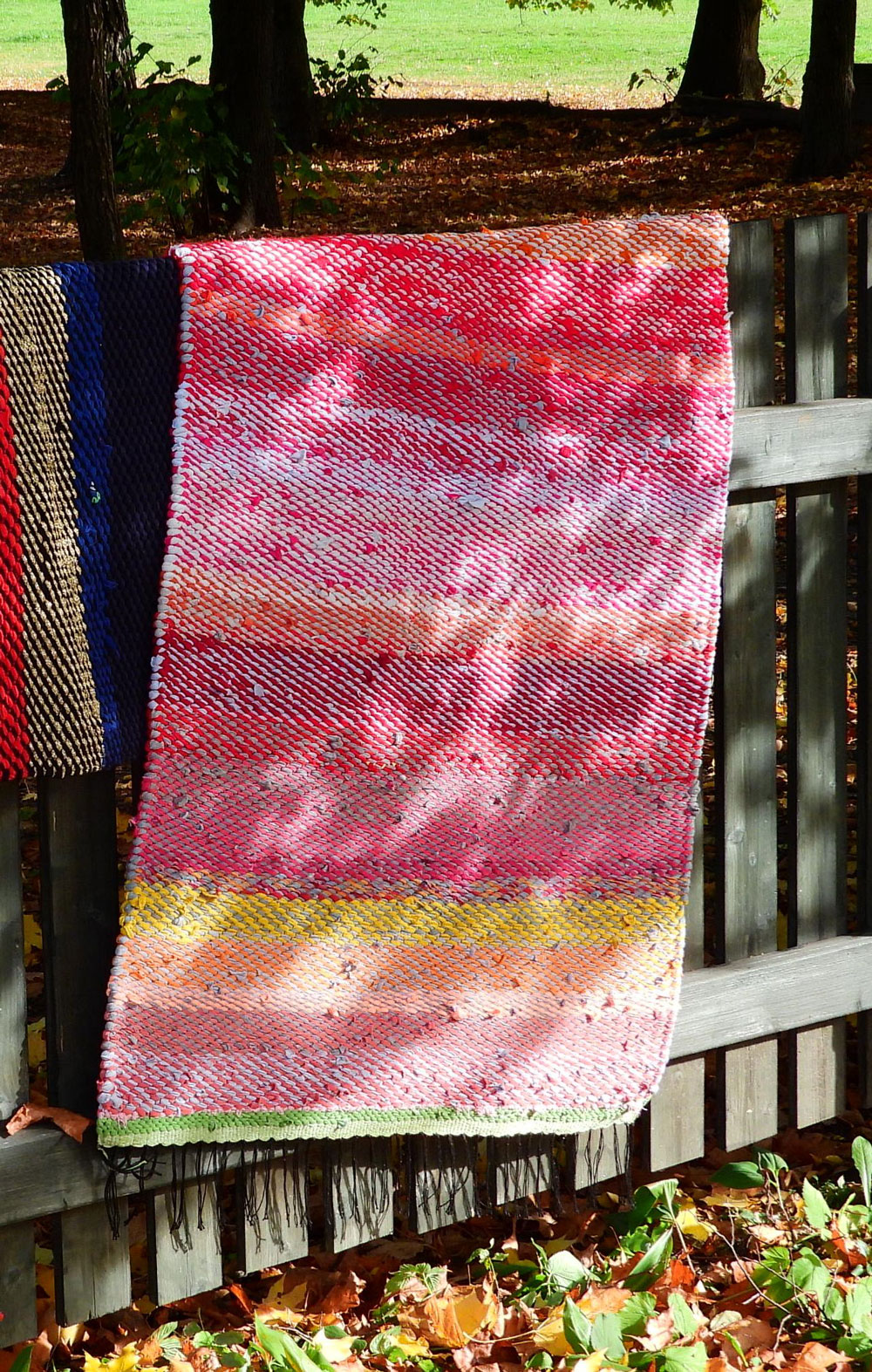 Terra Mama kangastelgedel kootud kaltsuvaip "Indian Summer" Terra Mama kangastelgedel kootud kaltsuvaip "Indian Summer"