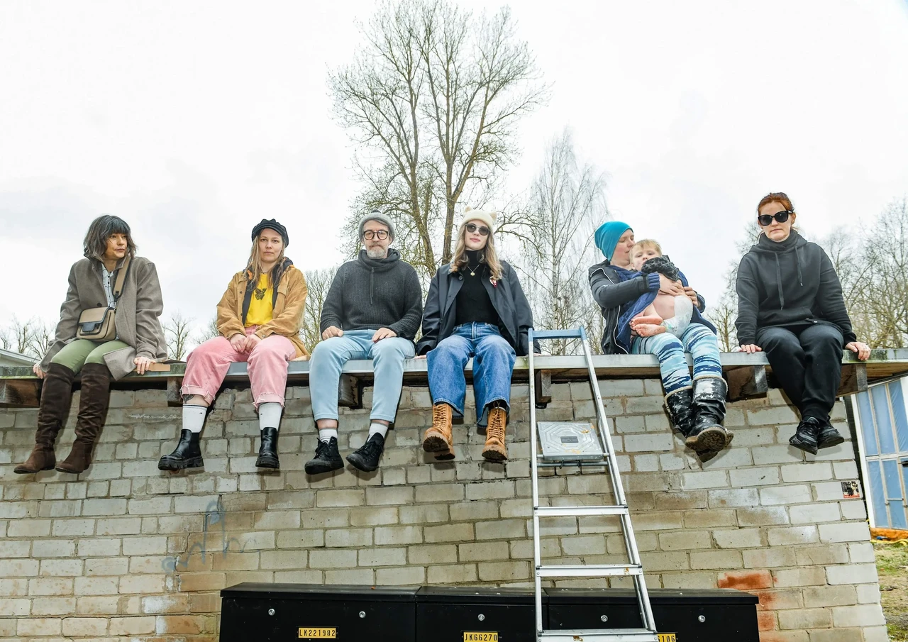 Piknik Mikrogalerii katusel Piknik Mikrogalerii katusel