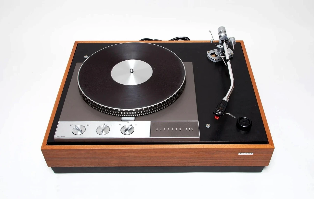 20 Best Vintage Turntables