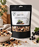 Mustsõstar granola