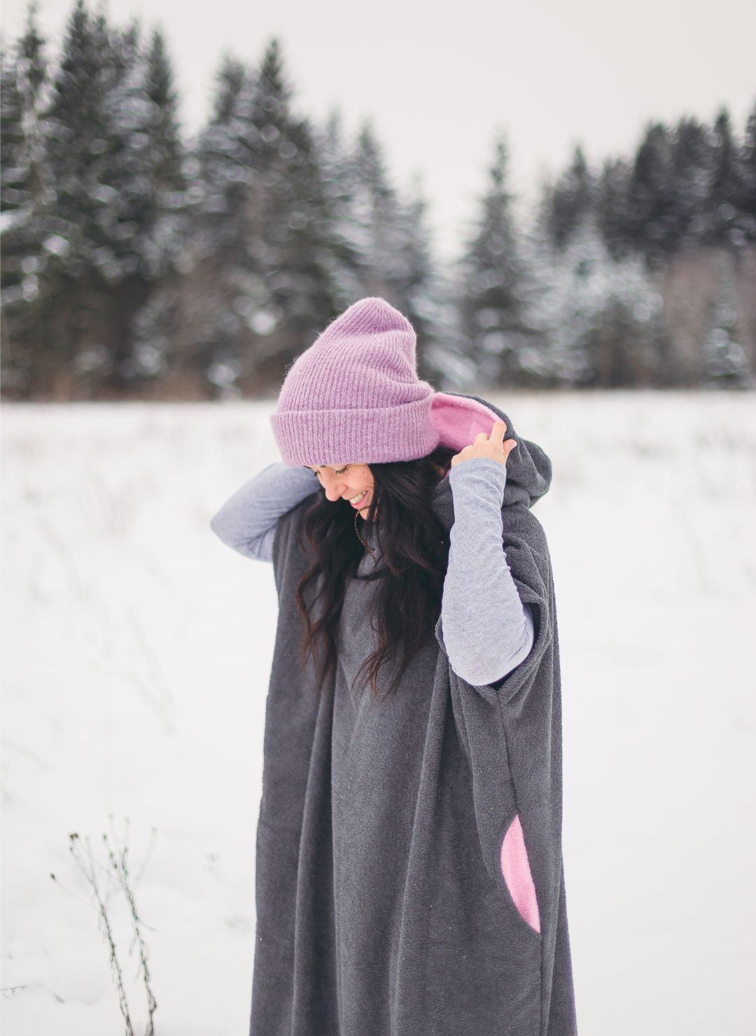 Hall + roosa surfiponcho varrukatega Hall + roosa surfiponcho varrukatega