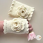 Merino fingerless gloves romantic armwarmers handknitted rose rahecraft