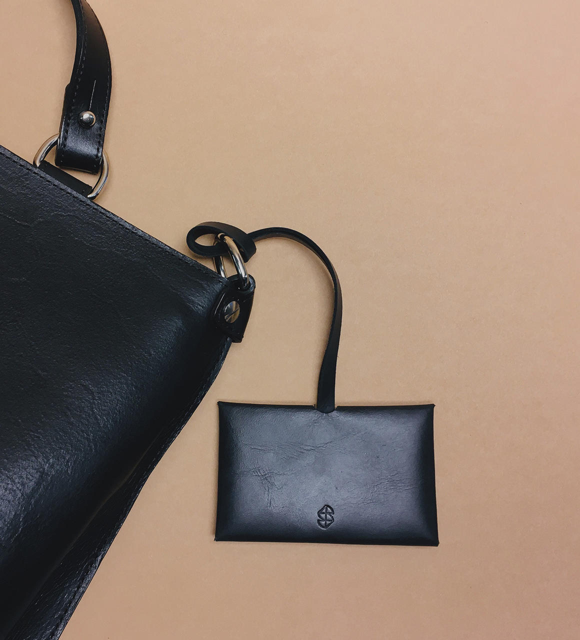 Leather travel tag