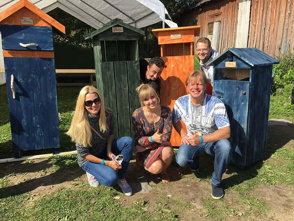 Puitmajasõprade suvekonverents Prangli 2017. Nordic Houses KT andis ka oma panuse prügikastide valmistamise võistlusel.