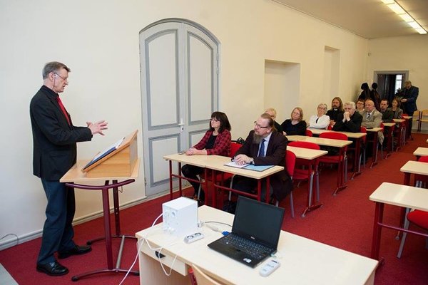 Tihti on piiblipäeva konverents toimunud Tallinnas Usuteaduse Instituudis.