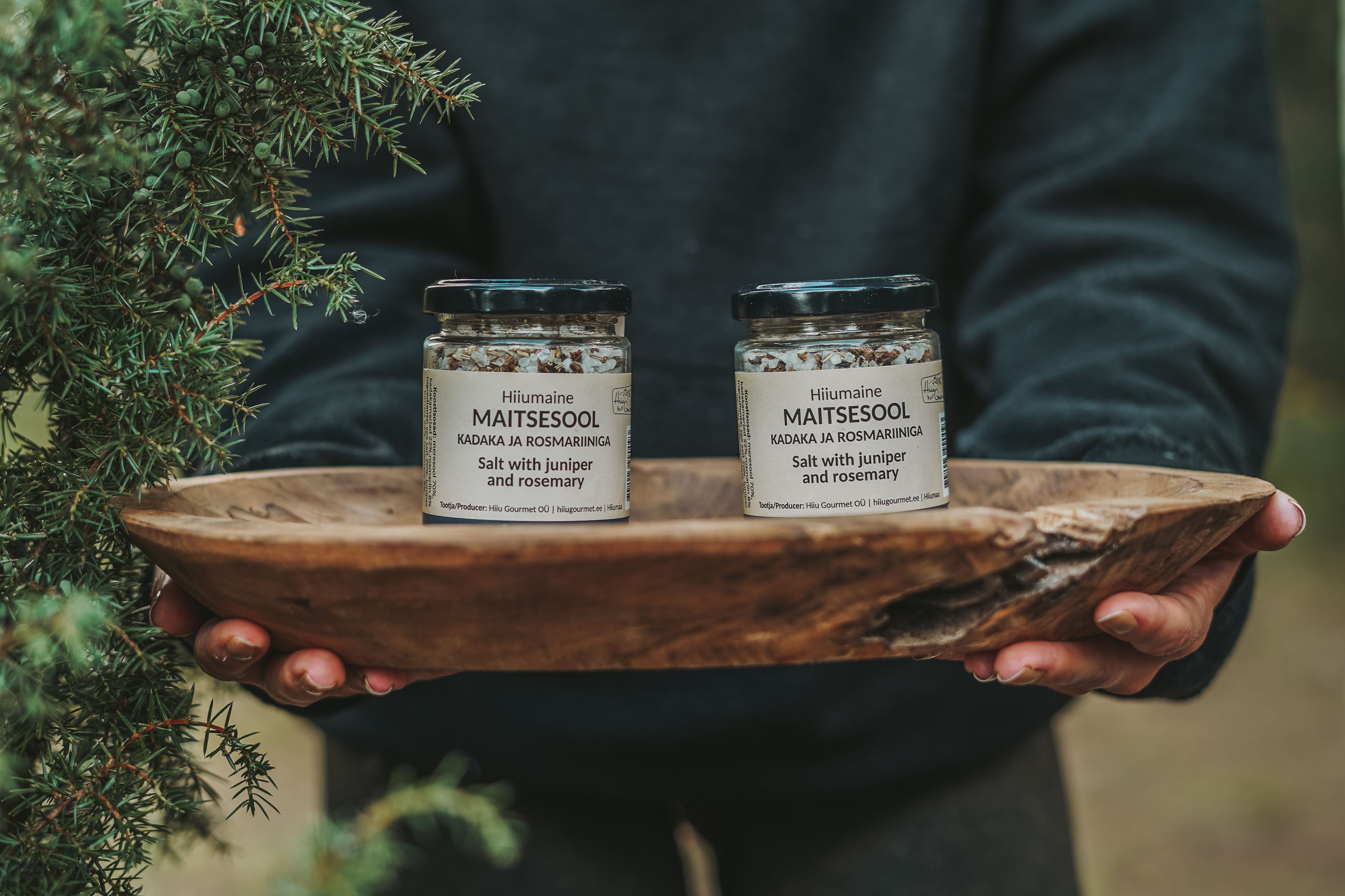 Hiiumaine maitsesool kadaka ja rosmaroiiniga sobib muu hulgas ahjukartulite maitsestamiseks