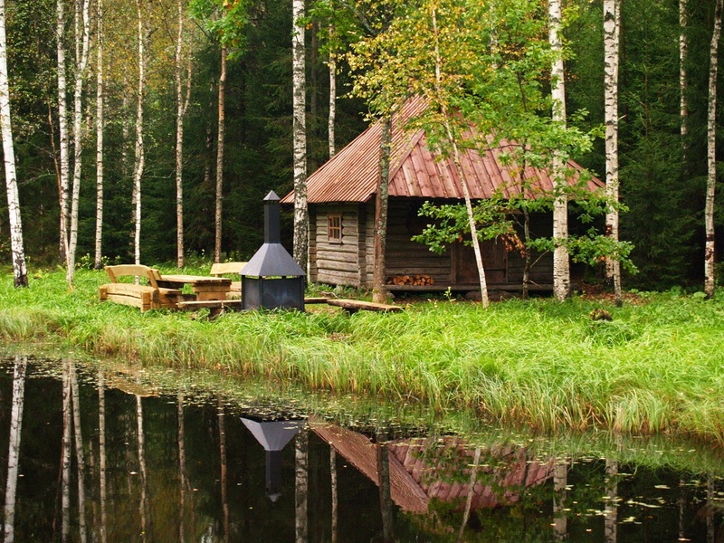 Kopra tare forest hut