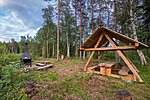 Tõõrakõrve campfire site - shelter with table and benches