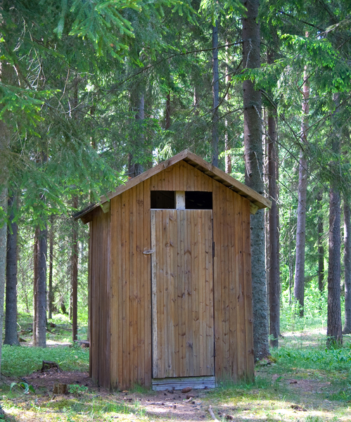 Võhma campfire site - outdoor toilets
