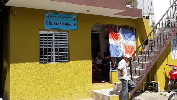 foto - oficialía de Gaspár Hernández donde existen registros dominicanos de defunciones