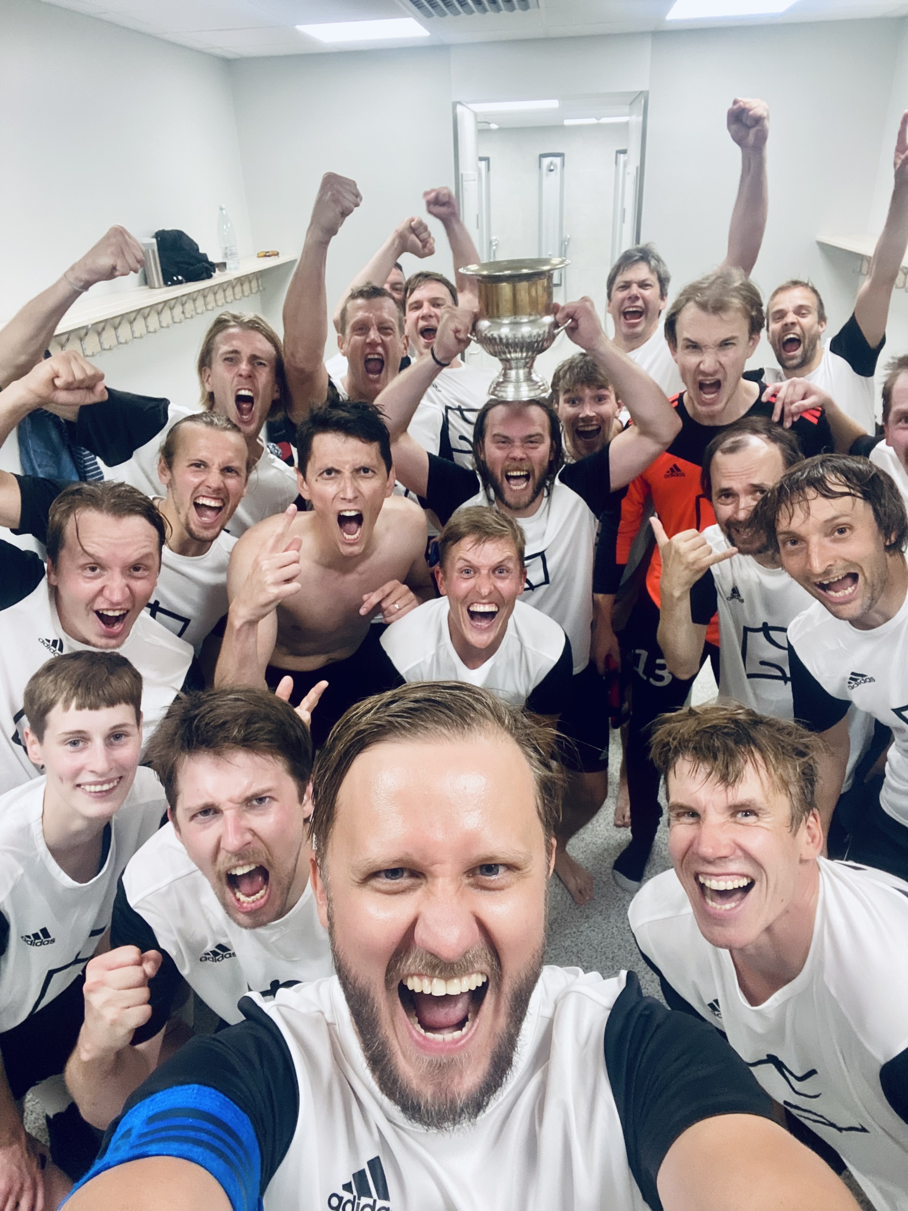 Eesti-Soome-Läti-Leedu näitlejate jalgpalliturniir foto