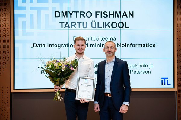 Stipendiaat Dmytro Fishman ja ITL-i president Ivo Suursoo. Foto Joanna Jõhvikas