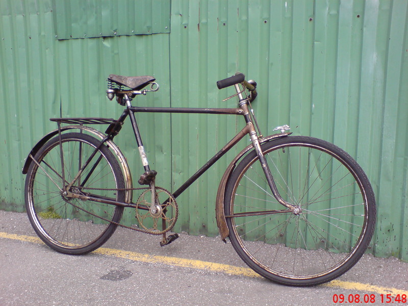 Estonian-made bike Rudon&#x27;i. All systems are in working order.