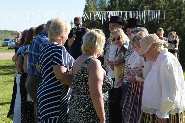 Tants käib asja juurde ja teeb meele rõõmsaks