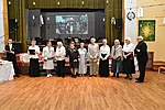 Vasakult peojuhid Timo ja Sirli, Aili Taal Kärt Põlu, Maimu Nurk, Ene Loik, Aare Vallistu, Merike Otsa, Virge Taurafeld, Reet Alavere, Toomas Vinaste - inimesed kellel on erilisi teeneid Kodukandi ees