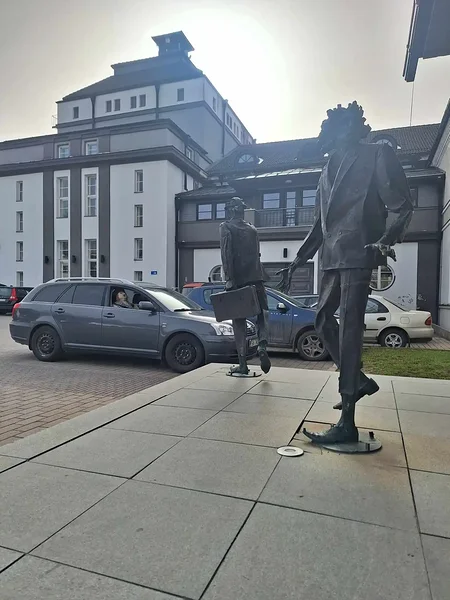 Hubert Rakvere Teatri juures