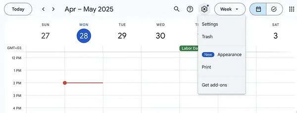Google'i kalendri vaates hammasratta ikoonil alt avanev rippmenüü, kus vali 'Settings'.