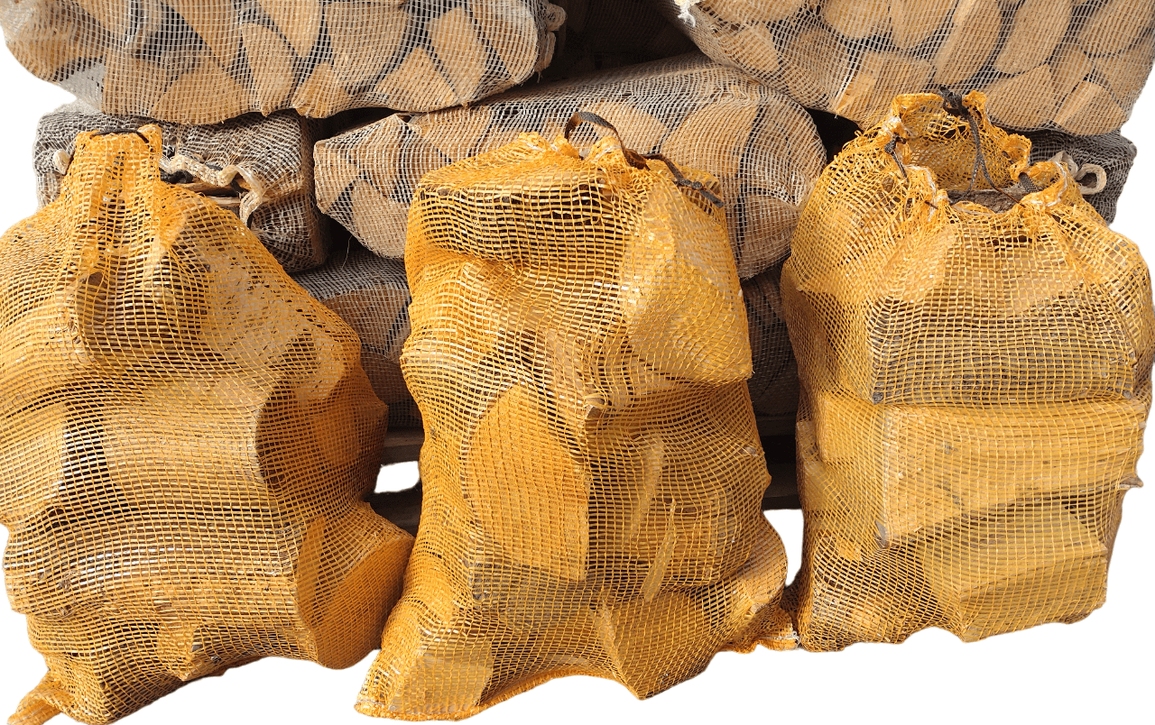 kuiv-segapuu-kaminapuud-15-25cm-40L-võrkkotis.jpg Dry mixed firewood, 15-25 cm, 40L mesh bag.