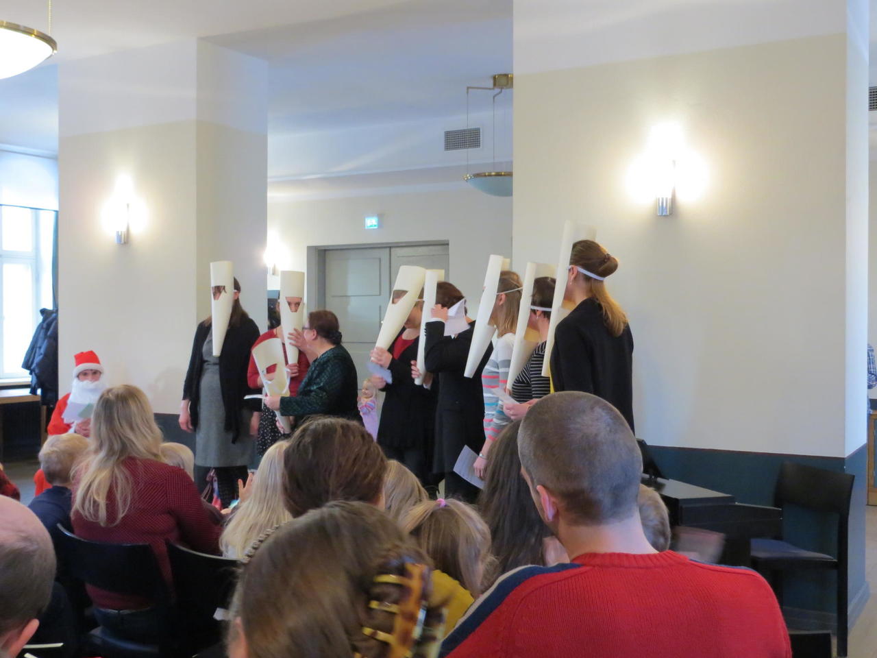 25. detsember 2014 õpetajate etteaste jõuluvanale pühapäevakooli jõulupuul