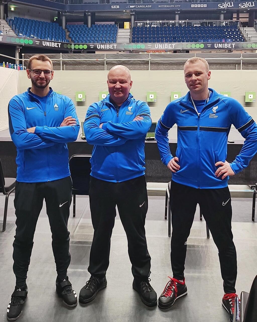 Eesti meeste püstolivõistkond, vasakult Peeter Olesk, Reijo Virolainen ja Andrei Brenkin