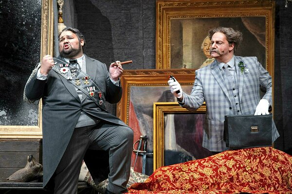 Nils Stäfe (Baron Zeta), Thorsten Coers (Njegus) © Foto: Marlies Kross, Staatstheater Cottbus