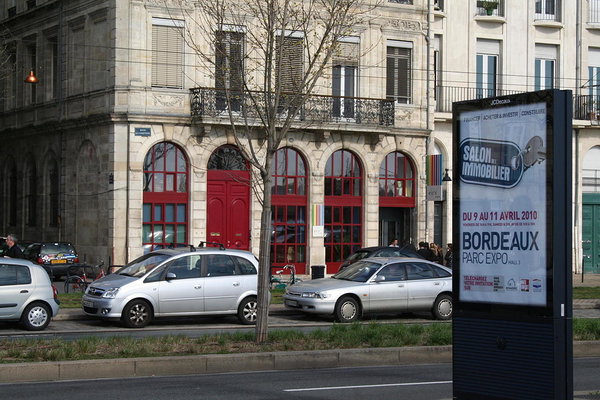 avatäidete lahendus, quai des Chartrons, Bordeaux