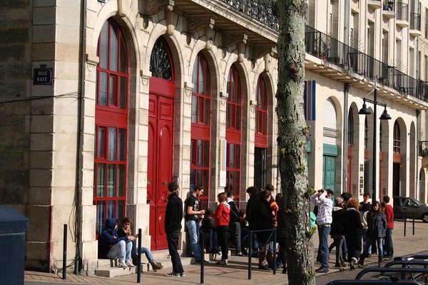avatäidete lahendus, quai des Chartrons, Bordeaux