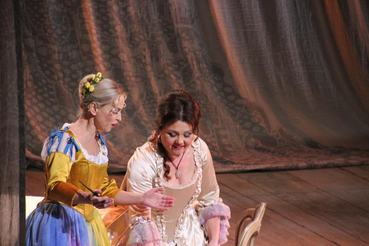 Susanna - Angelika Mikk, Krahvinna - Heli Veskus W. A. Mozart Figaro pulm, Rahvusooper Estonia. Lavastaja Marco Candini