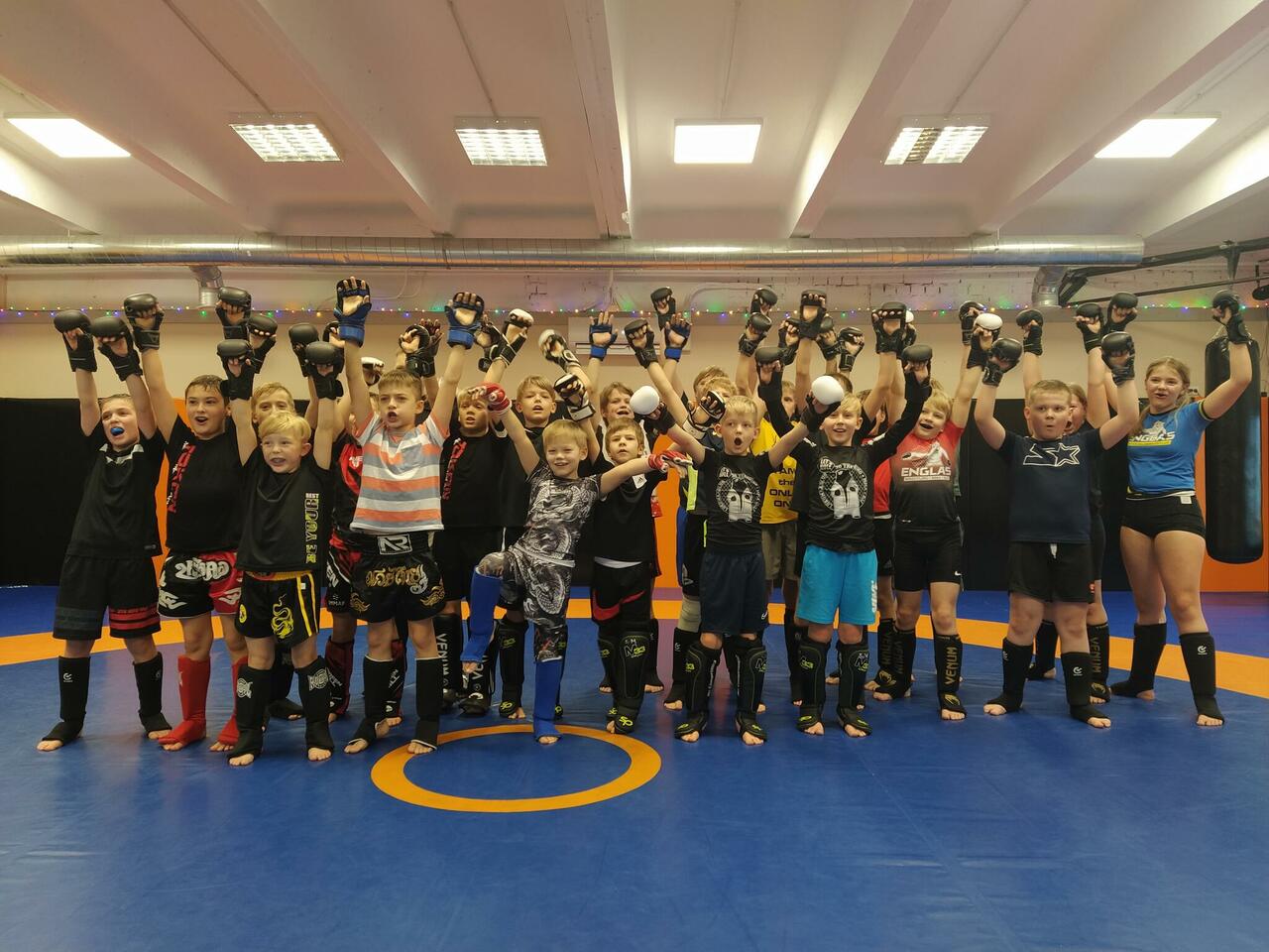 9-12-aastaste noorte treeningpäev - spordiklubi TOKON (Tallinn), Vabavõitlusklubi RAMM (Tallinn) ja spordiklubi Englas (Tartu) koos Tartus treenimas (detsember 2021).