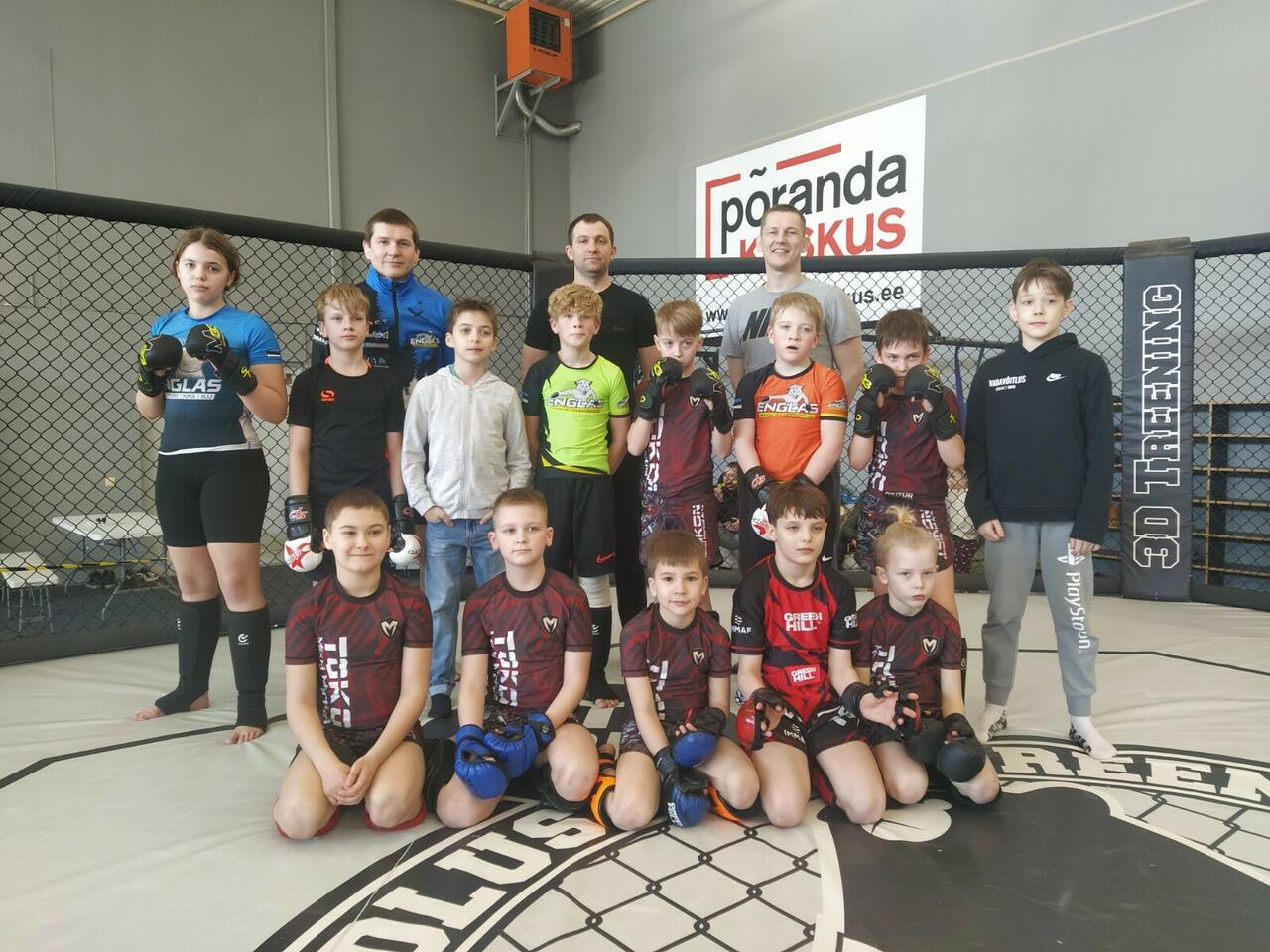 Vabavõitluse U12 vanuseklassi treeningmatšidel osalenud - 15 last ja noort kolmest Eesti spordiklubist.