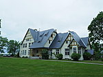 Illuste manor