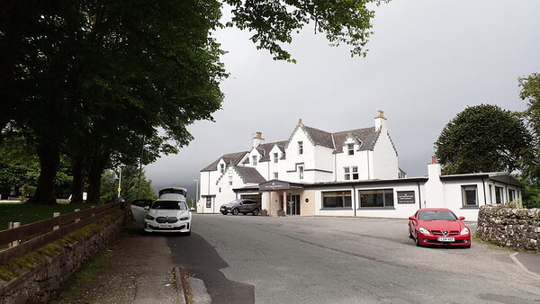 Hotel Broadford, the beginning of the trail