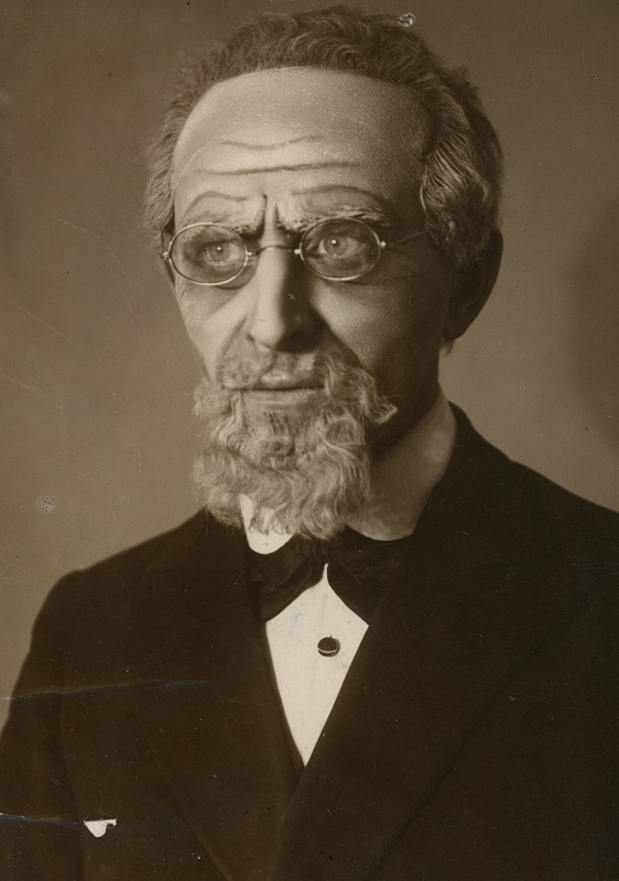 Ferdinand Pettai Ernst Bülau'na lavastuses „Kibuvitsatee“ 1913
