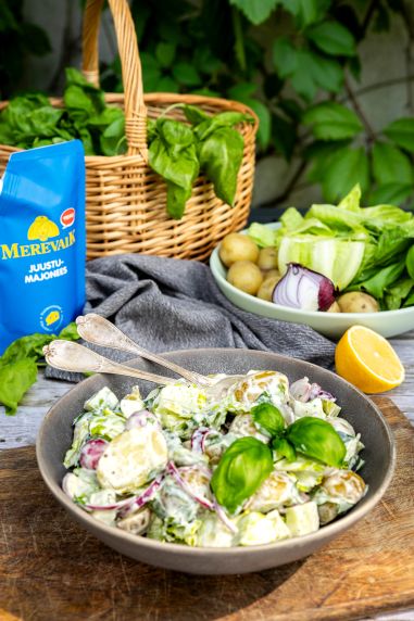 Suvine kartulisalat Merevaigu majoneesiga